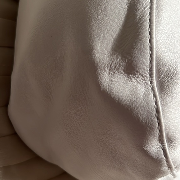 GAP Leather Purse - Picture 4 of 13